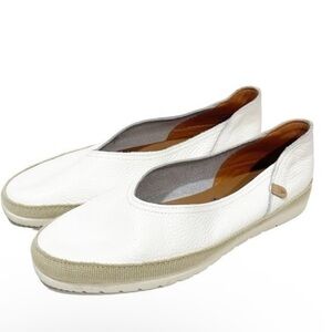 VERBENAS Size 9.5 White Made in Spain Leather SLIP ON CLOSED Toe